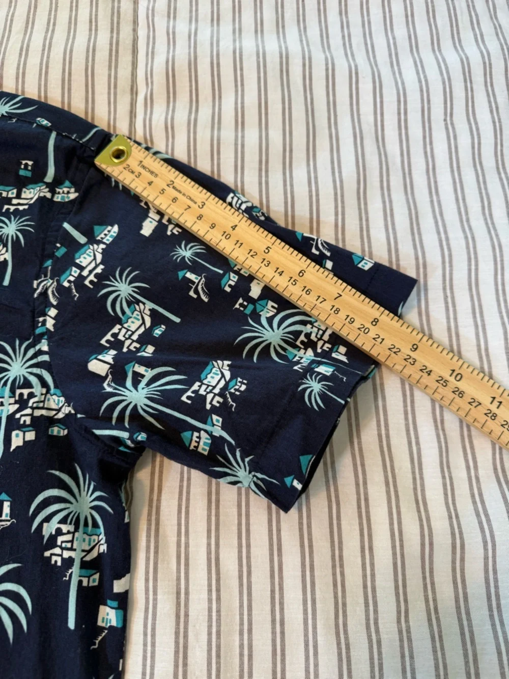 Reverse Threads Men’s Short Sleeve Button Down Shirt Size M - Picture 11 of 14